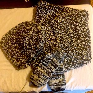 Scarf Hat and Mitten Set
